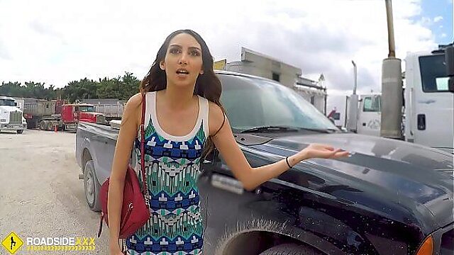 Public Latina Banged to Fix Car Problem!
