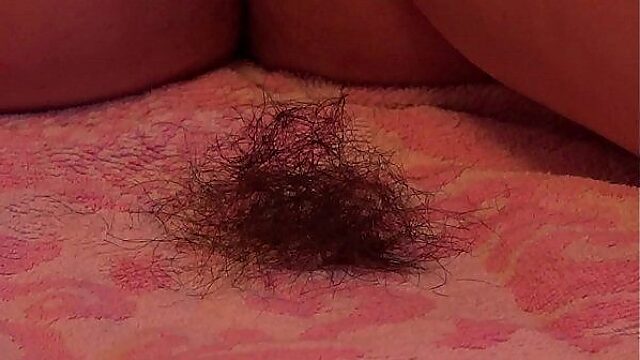 Hairy BBW shaves her privates and ass for fetish lovers