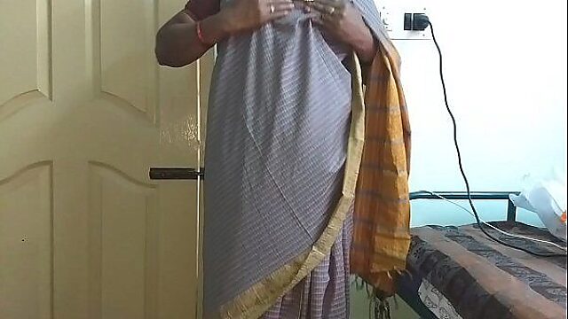 Horny Indian Wife Cheats in Saree, Shows Off Big Boobs and Rubs Shaved Pussy