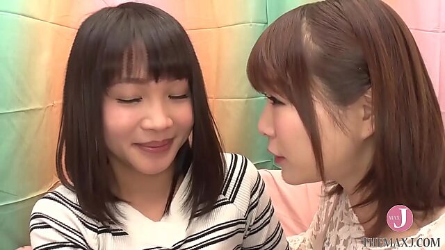 Ayane Ryokawa's First Lesbian Threesome with Wet Climaxing Orgasms!