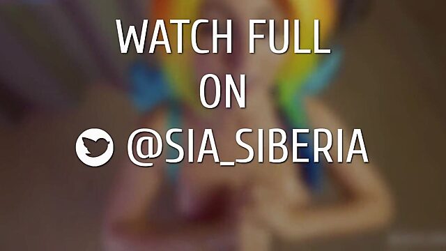 Rainbow Dash Oils Up and Jerks Off Sia Siberia