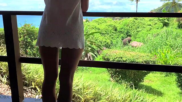 Homemade blowjob with small-titted babe in luxury hotel