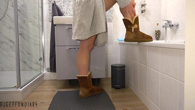 Stepdaddy catches stepdaughter in the bathroom- fucks her and her Ugg boots raw in homemade doggystyle video