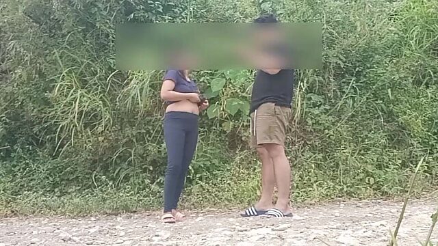 Filipino couple goes wild in public with dirty talk