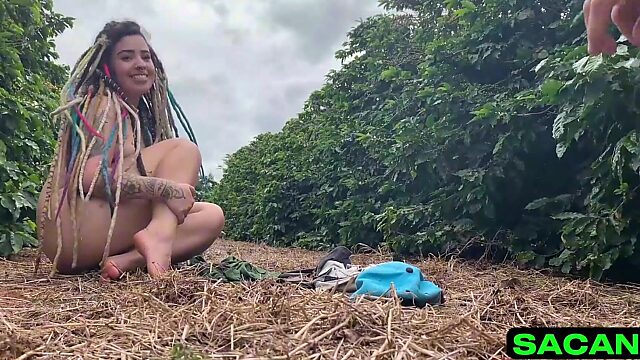 Banging a Hot Babe in the Middle of a Coffee Plantation