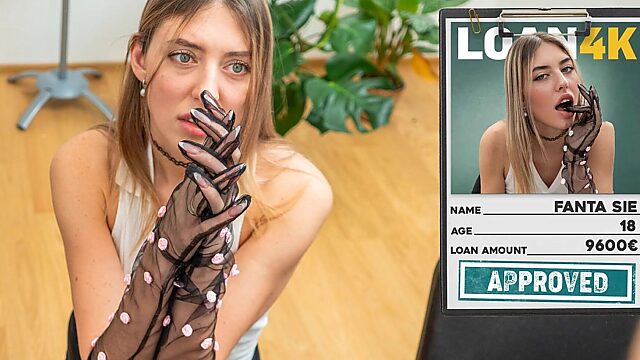 Desperate Slut's Final Shot: A Mind-Blowing Dick Sucking Session