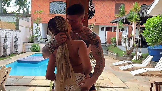 Petite Latina Vixen Bounces on Big Cock in Public & Gulps Down Every Drop