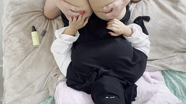 Hijab-Wearing Arab Chick from Morocco Gets Her Pussy Pounded