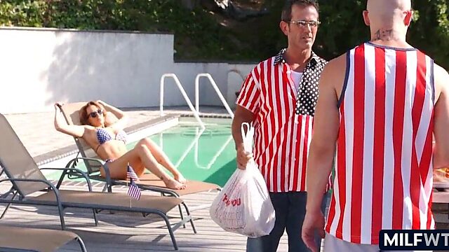 Busty Wife Gets Her Pussy Pounded While Cheating