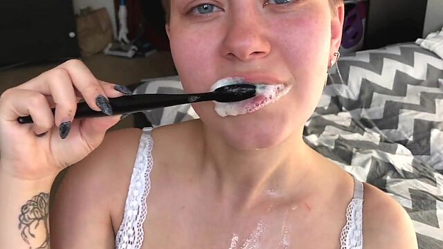 Blowjob Queens Take 40 Hot Loads To The Face In Epic Facial Fuckfest