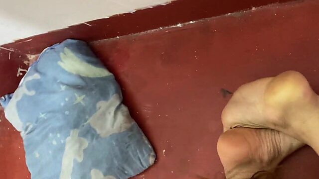 Bustin Nuts at His Crib, 100% AMATEUR HOME FUCK FEST