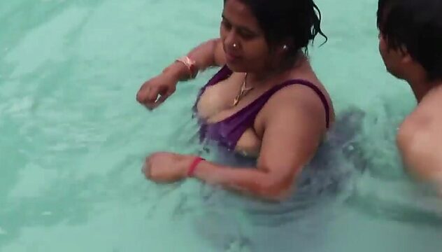 indian aunty hot