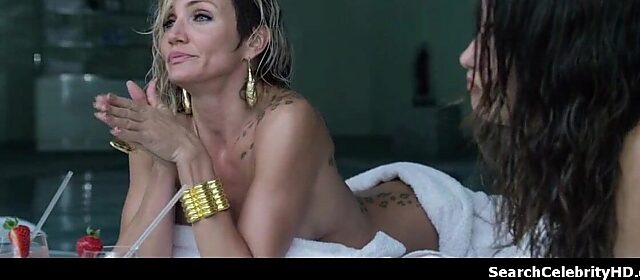 MILF Cameron Diaz Gives a Handjob and Blowjob with Her Big and Small Tits in The Counselor