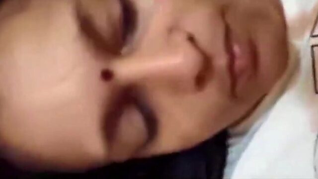 Indian aunty takes a rough pounding and a facial